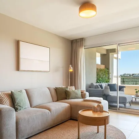 Casa Sunny Golf - Modern Retreat With Sea View Apartmán