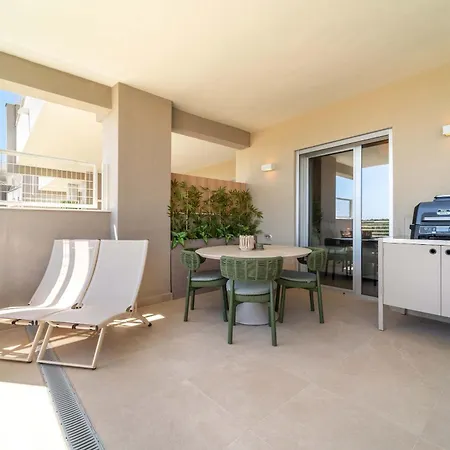 Lejlighed Casa Sunny Golf - Modern Retreat With Sea View