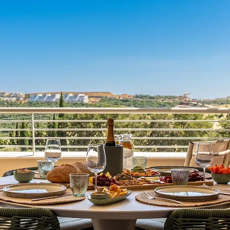Casa Sunny Golf - Modern Retreat With Sea View Lejlighed Estepona